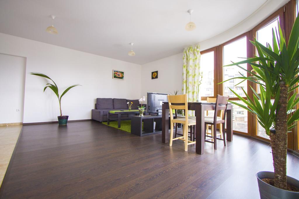 Flora Apartment Centrum Sofia Exterior photo